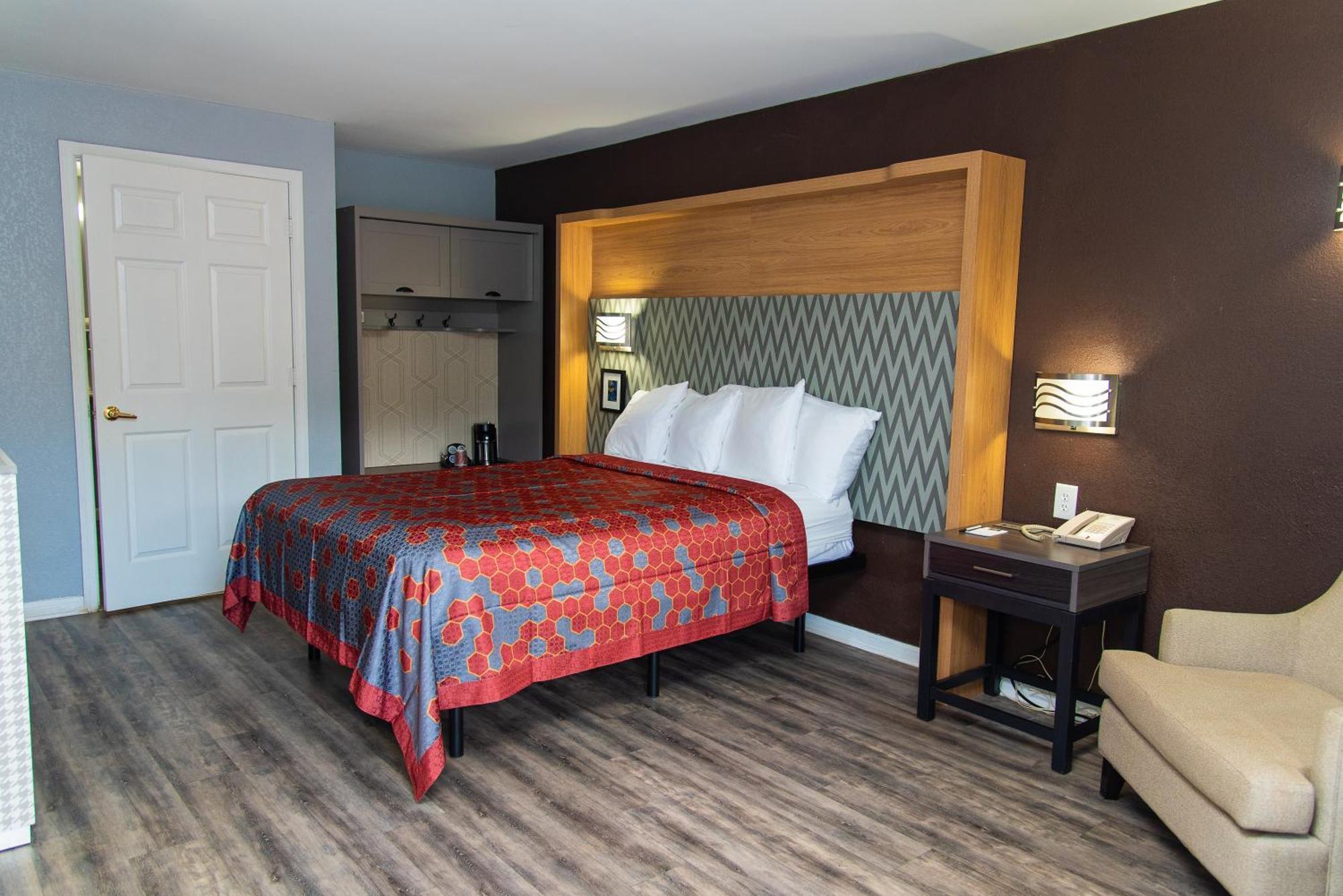 Columbus Inn And Suites Buitenkant foto