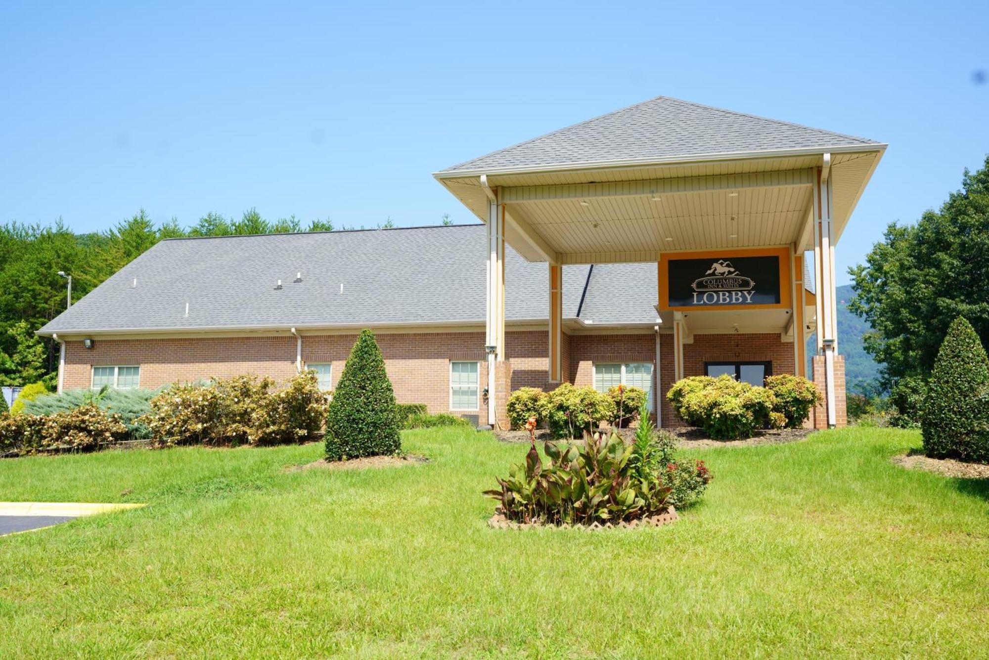 Columbus Inn And Suites Buitenkant foto
