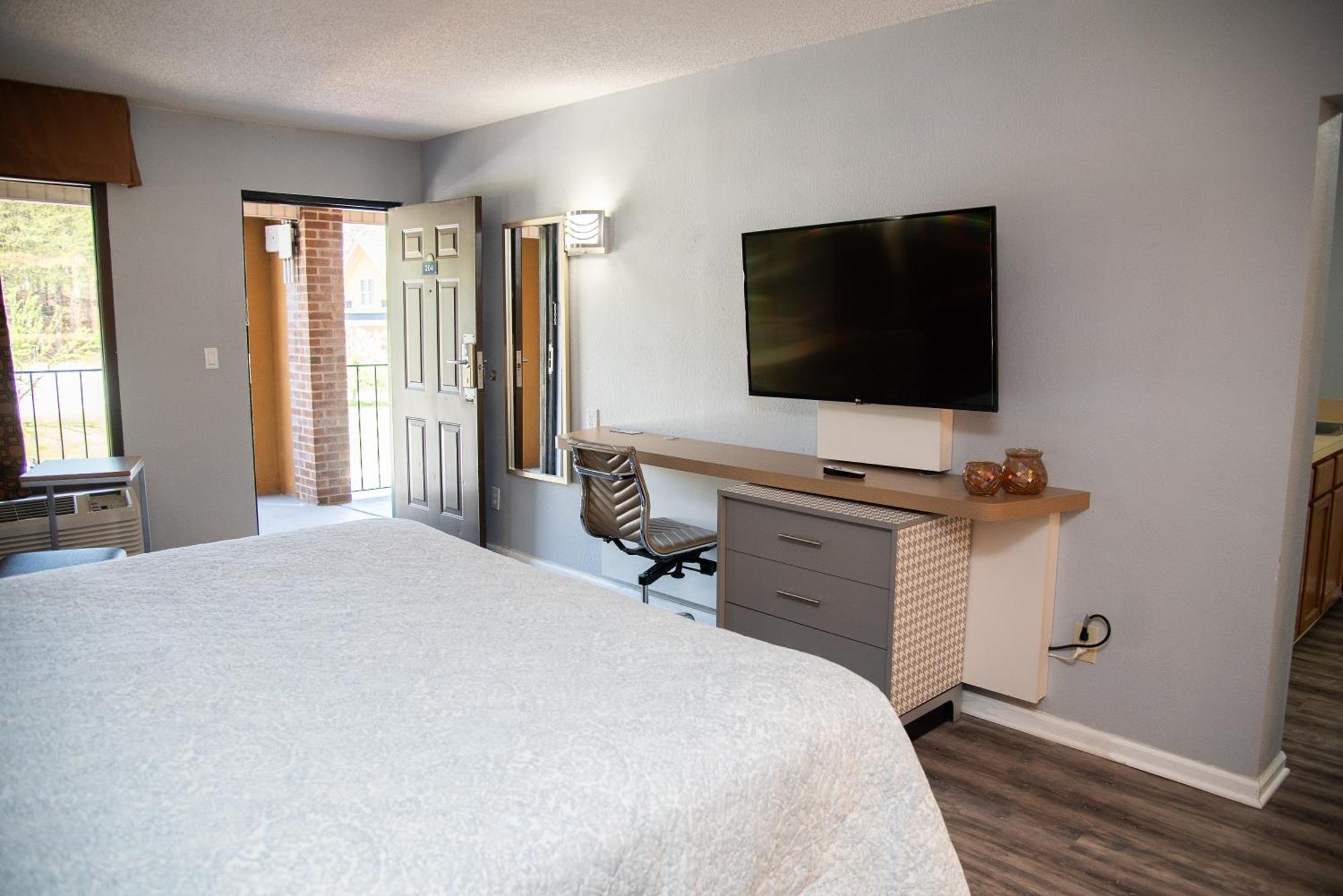 Columbus Inn And Suites Buitenkant foto